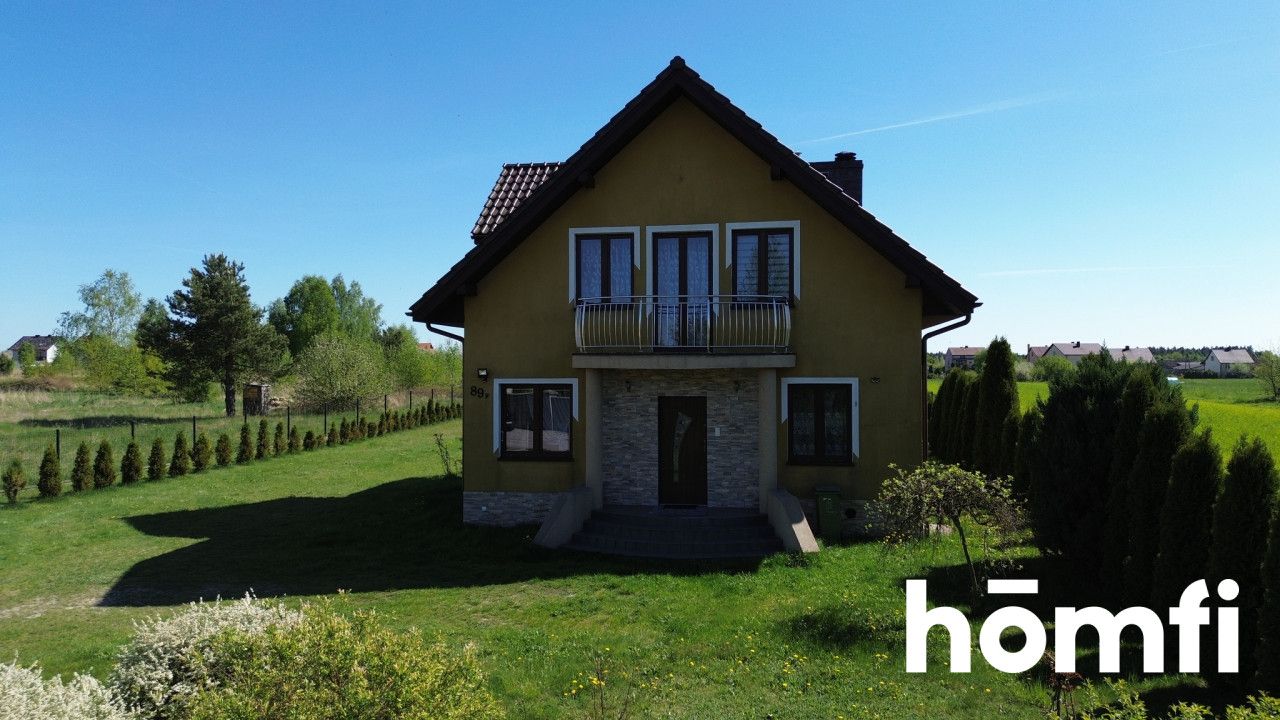 A cozy house surrounded by greenery – perfect for a family - Дім - Продаж - Jędrzejowski, Małogoszcz / Kozłów