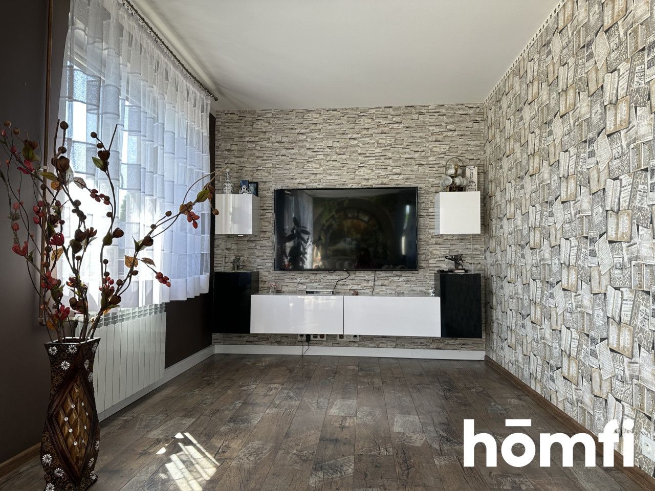 A cozy house surrounded by greenery – perfect for a family - Дім - Продаж - Jędrzejowski, Małogoszcz / Kozłów