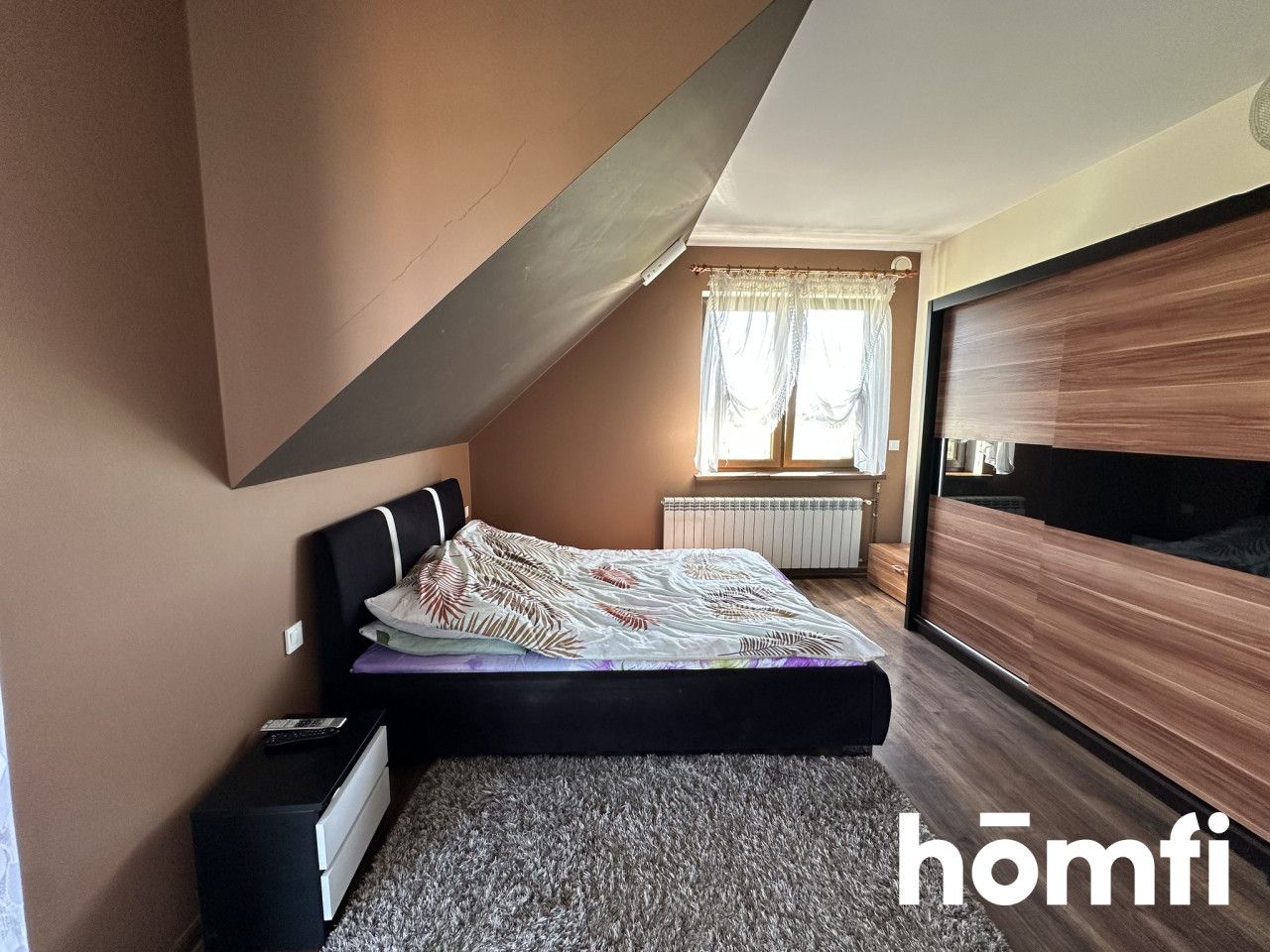 A cozy house surrounded by greenery – perfect for a family - Дім - Продаж - Jędrzejowski, Małogoszcz / Kozłów