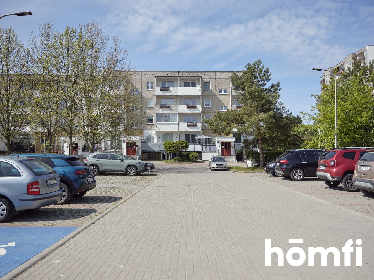 Spacious 4-room apartment by the sea – full of potential! - Apartment - Sale - Kołobrzeski, Kołobrzeg