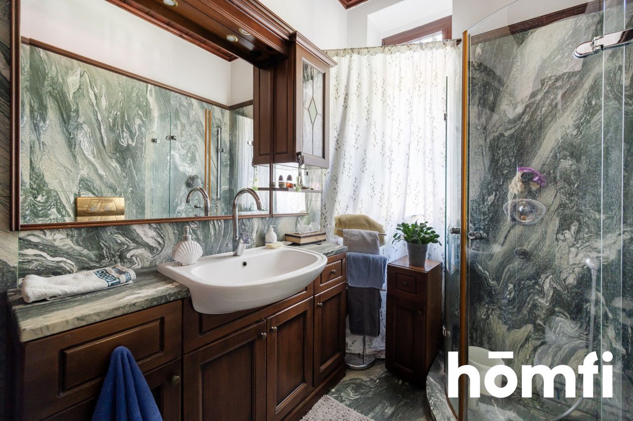 Dworek myśliwski - hotel w Łagiewnikach - Lokal użytkowy - Sprzedaż - Łódź, Bałuty