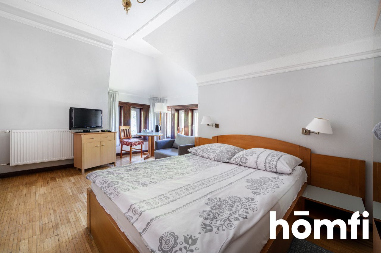 Dworek myśliwski - hotel w Łagiewnikach - Lokal użytkowy - Sprzedaż - Łódź, Bałuty