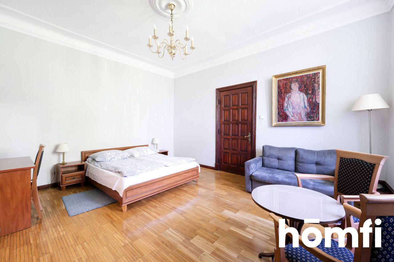 Dworek myśliwski - hotel w Łagiewnikach - Lokal użytkowy - Sprzedaż - Łódź, Bałuty