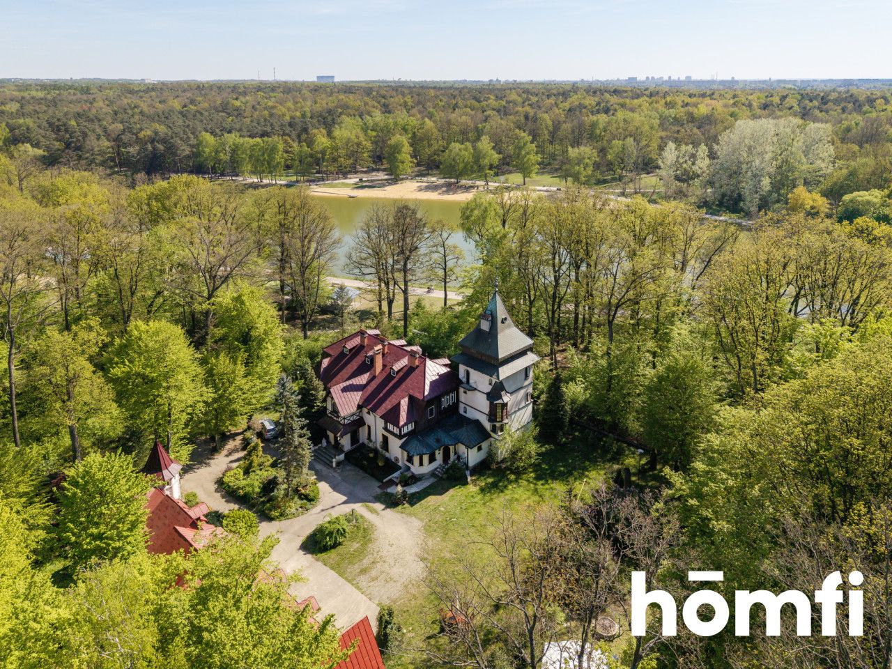 Dworek myśliwski - hotel w Łagiewnikach - Lokal użytkowy - Sprzedaż - Łódź, Bałuty