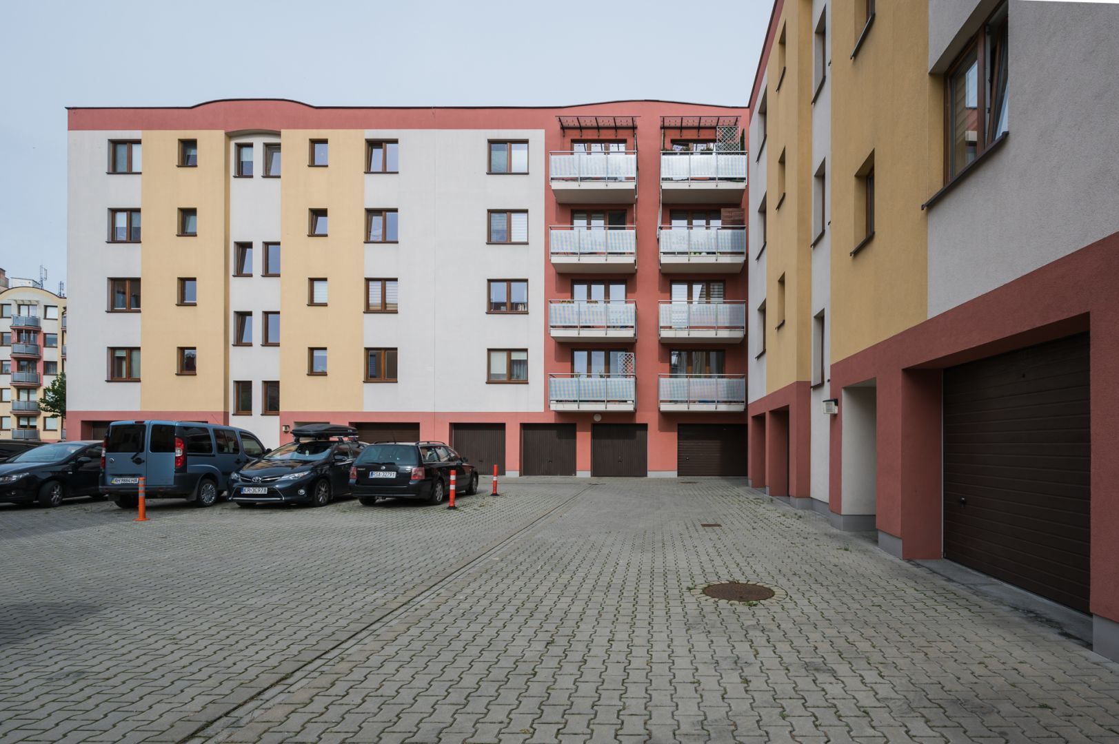PRZESTRONNE 2 POK 57 M2 | ODDZIELNA KUCHNIA | BALKON | KOMÓRKA | DARMOWY PARKING UL. DRUKARSKA RUCZAJ - Mieszkanie - Wynajem - Kraków, Podgórze / Dębniki