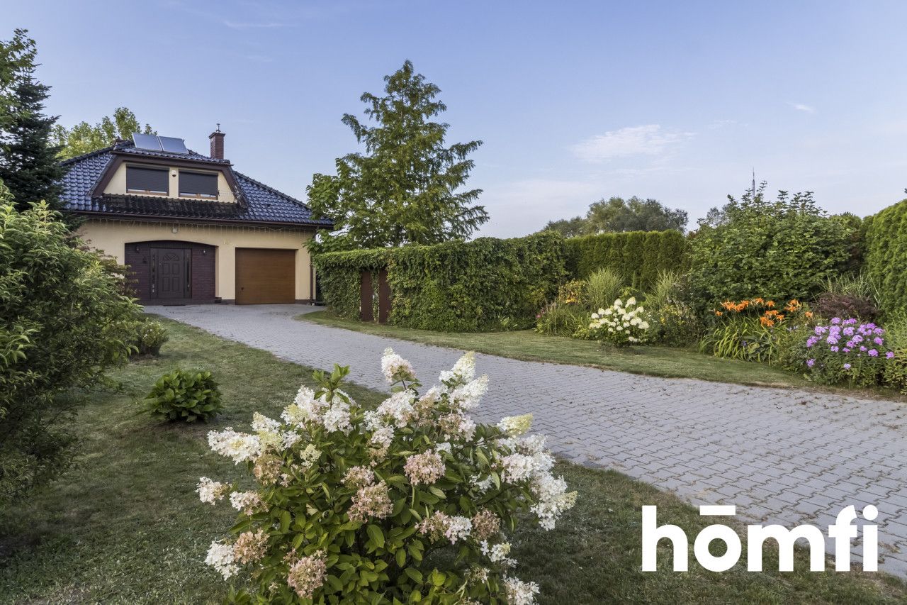 A LARGE HOUSE WITH A PICTURESQUE Plot IN A UNIQUE STYLE - Дім - Продаж - Radomski, Zakrzew / Wacyn