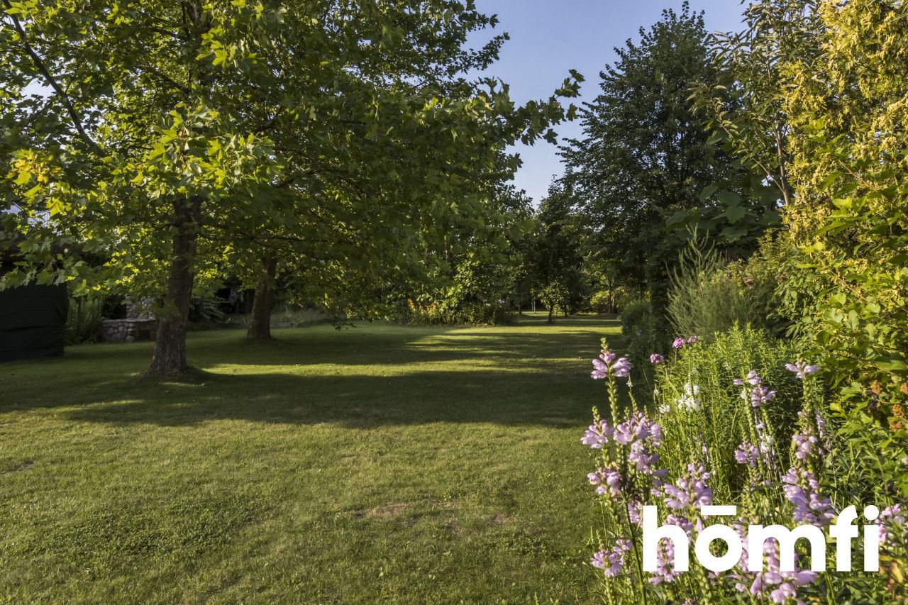 A LARGE HOUSE WITH A PICTURESQUE Plot IN A UNIQUE STYLE - Дім - Продаж - Radomski, Zakrzew / Wacyn
