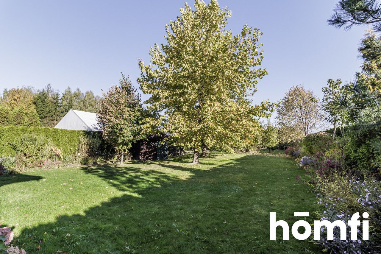 A LARGE HOUSE WITH A PICTURESQUE Plot IN A UNIQUE STYLE - Дім - Продаж - Radomski, Zakrzew / Wacyn
