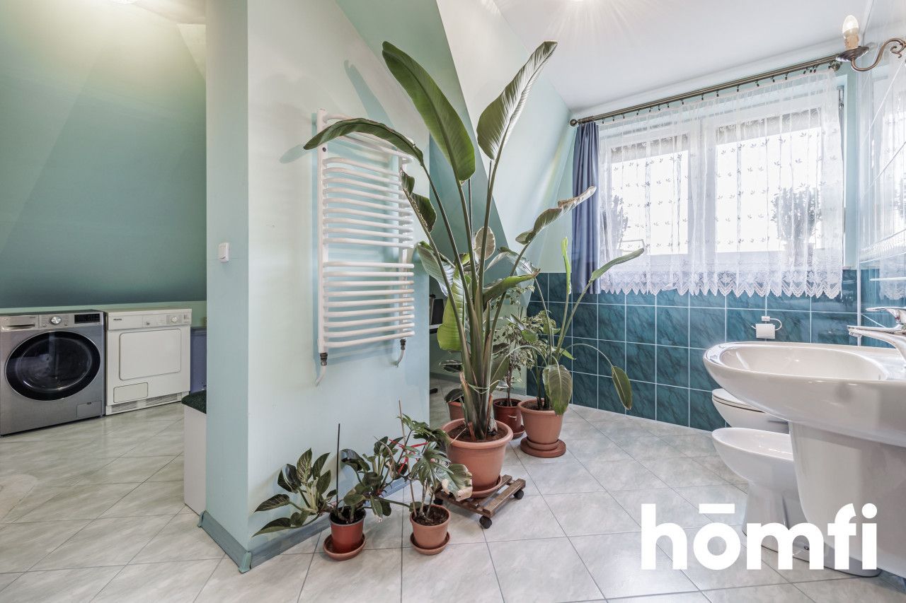 DOM Z MALOWNICZĄ DZIAŁKĄ W NIEPOWTARZALNYM STYLU - Dom - Sprzedaż - Radomski, Zakrzew / Wacyn