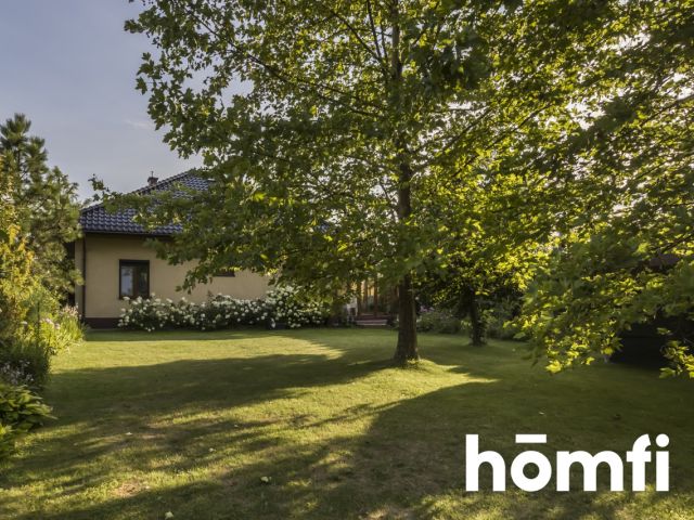 A LARGE HOUSE WITH A PICTURESQUE Plot IN A UNIQUE STYLE - Дім - Продаж - Radomski, Zakrzew / Wacyn