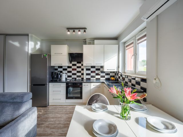 COZY 3-ROOM APARTMENT WITH BALCONY - Apartment - Sale - Rzeszów, Zalesie
