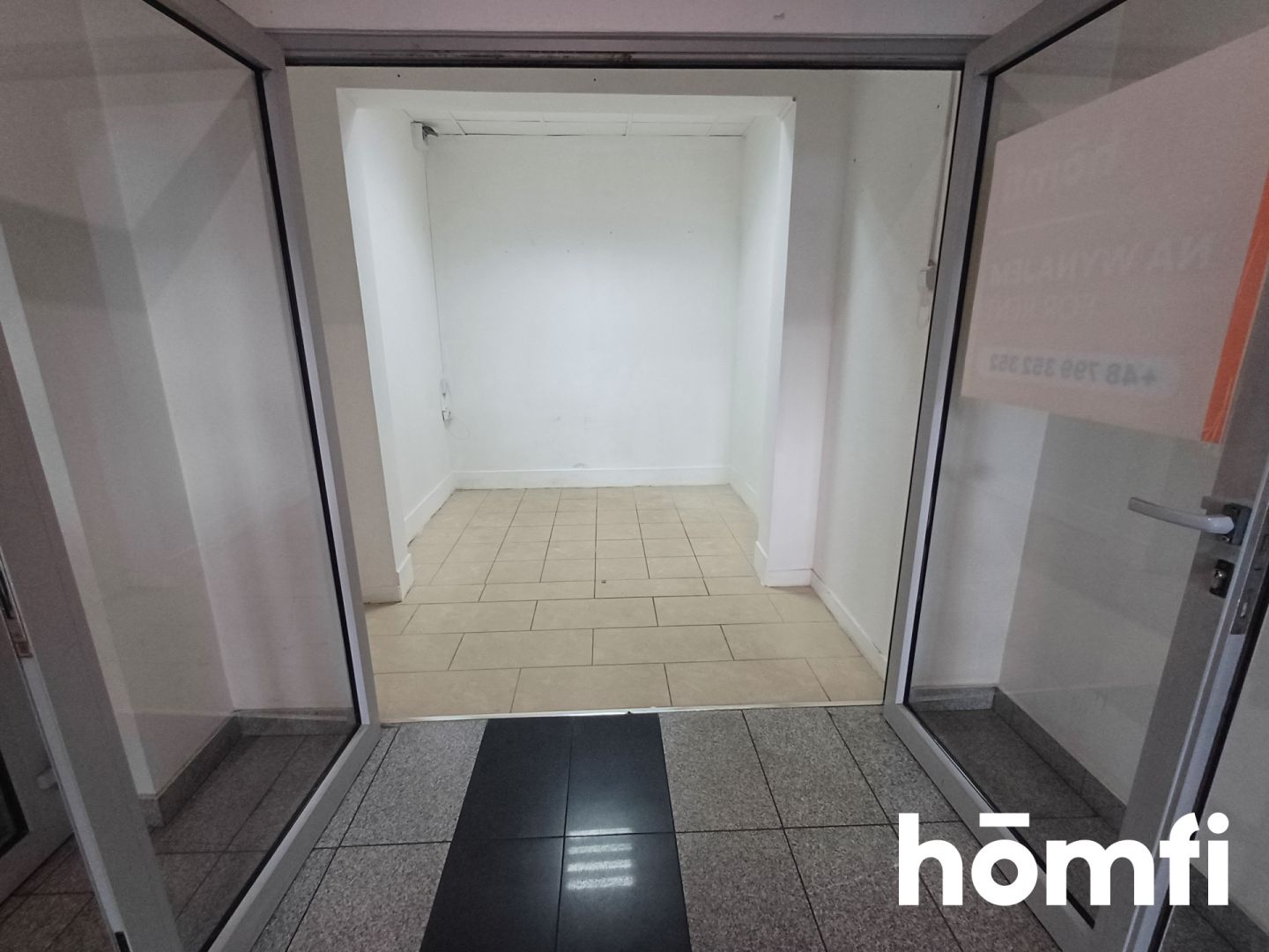 8 m² unit – storefront at entrance – Skawina - Commercial premises - Rent - Krakowski, Skawina