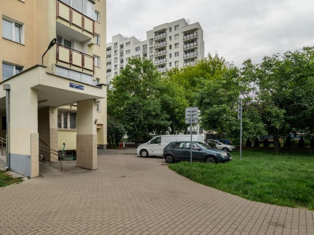 Przestronne mieszkanie 4 pokojowe przy Metrze - Mieszkanie - Sprzedaż - Warszawa, Targówek / Targówek Mieszkaniowy