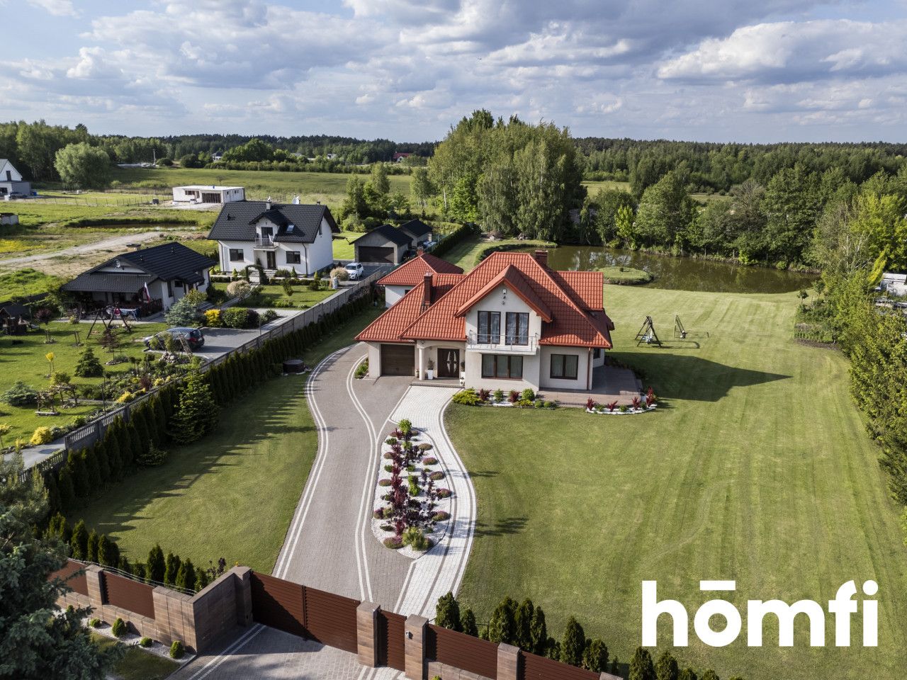 Rezydencja ze stawem w Klwatach koło Radomia - Dom - Sprzedaż - Radomski, Jedlińsk / Klwaty