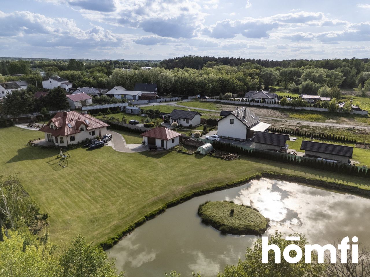 Residence with a pond in Klwaty near Radom - Дім - Продаж - Radomski, Jedlińsk / Klwaty
