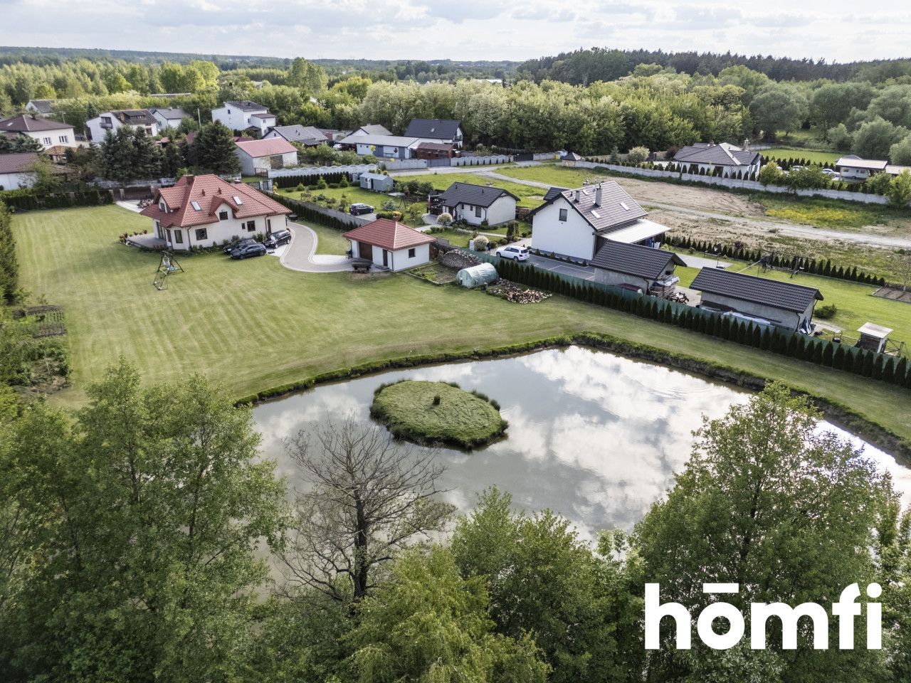 Rezydencja ze stawem w Klwatach koło Radomia - Dom - Sprzedaż - Radomski, Jedlińsk / Klwaty