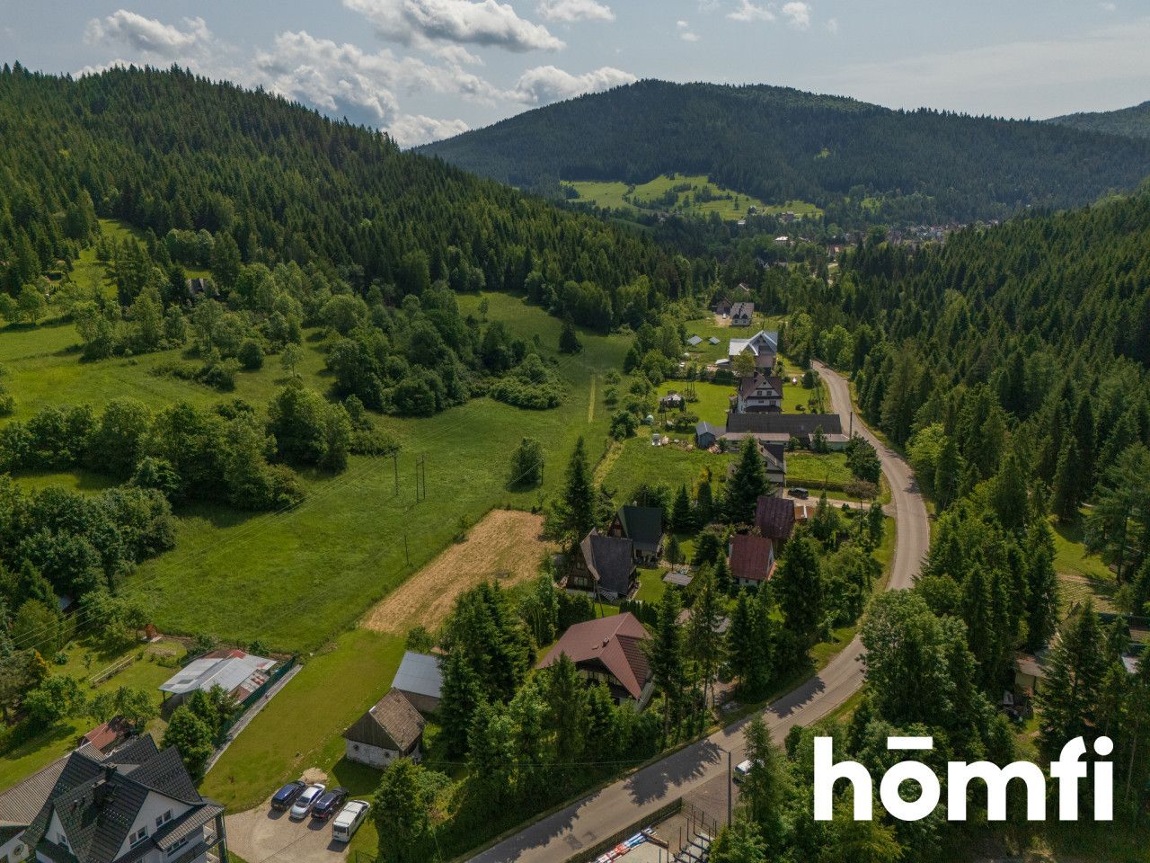 Przestronny dom z potencjałem inwestycyjnym - Dom - Sprzedaż - Limanowski, Niedźwiedź / Poręba Wielka