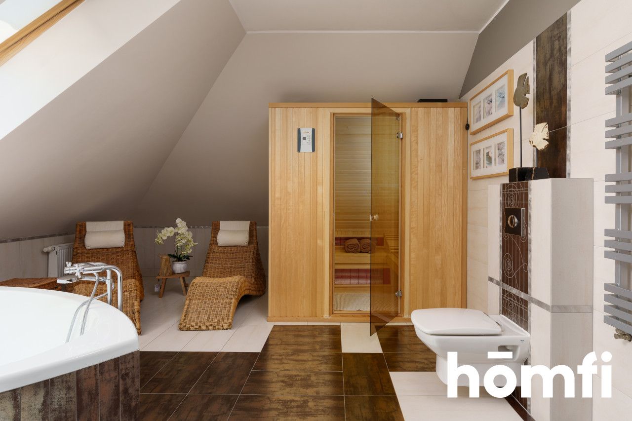 A unique home in the city with a botanical oasis of peace - Дім - Продаж - Gdańsk, Kokoszki