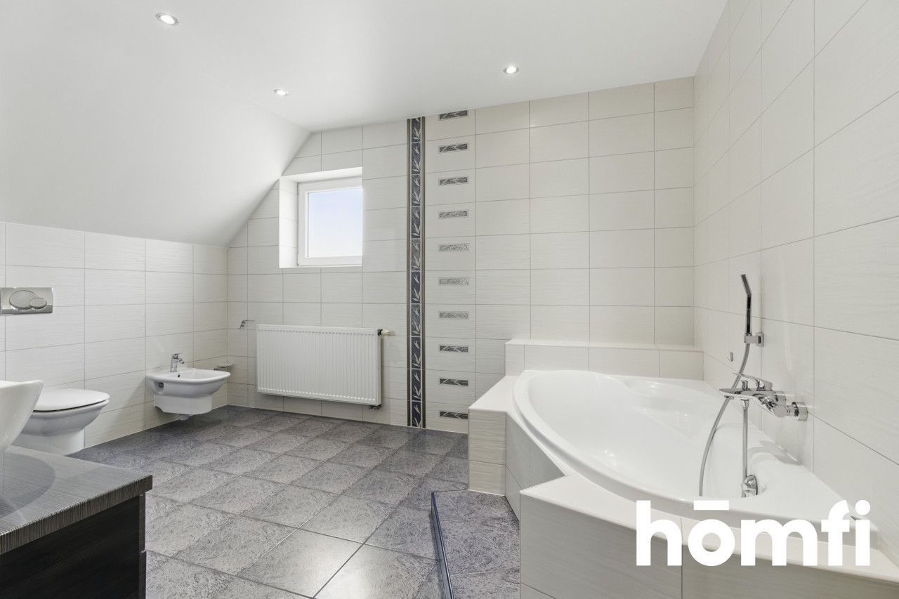 Comfortable home with a fireplace in a quiet location - Дім - Продаж - Kielce, Ostra Górka