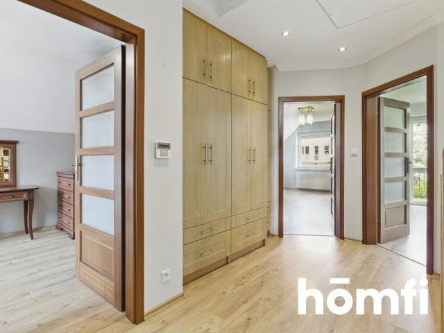 Komfortowy dom z kominkiem w spokojnej okolicy - Dom - Sprzedaż - Kielce, Ostra Górka