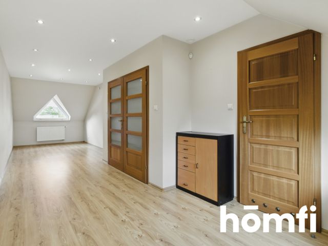 Komfortowy dom z kominkiem w spokojnej okolicy - Dom - Sprzedaż - Kielce, Ostra Górka