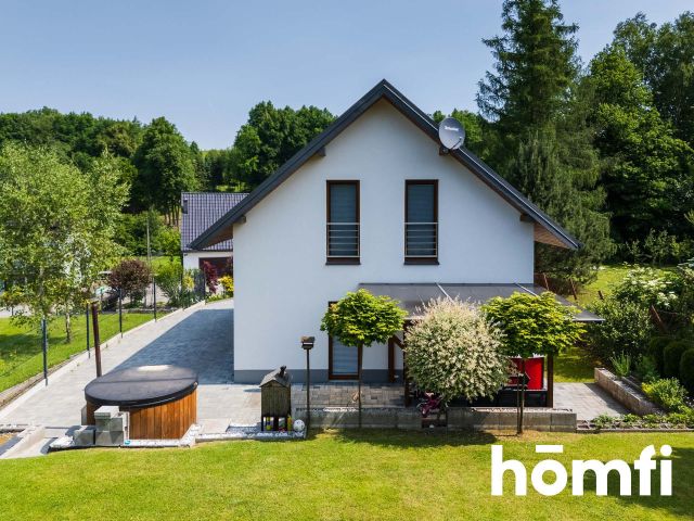 Ready-to-move-in family home with a well-kept garden - Дім - Продаж - Myślenicki, Sułkowice / Krzywaczka