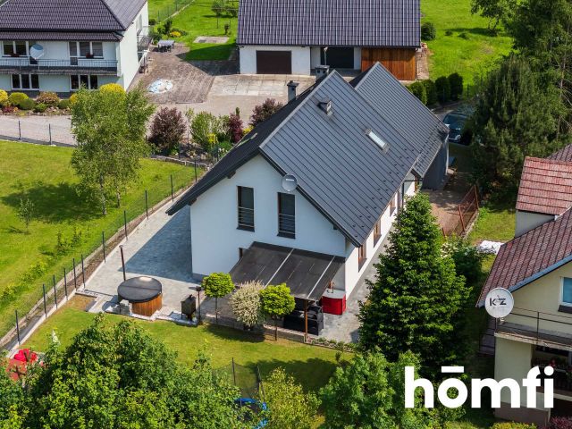 Ready-to-move-in family home with a well-kept garden - Дім - Продаж - Myślenicki, Sułkowice / Krzywaczka