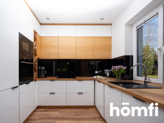 Ready-to-move-in family home with a well-kept garden - Дім - Продаж - Myślenicki, Sułkowice / Krzywaczka