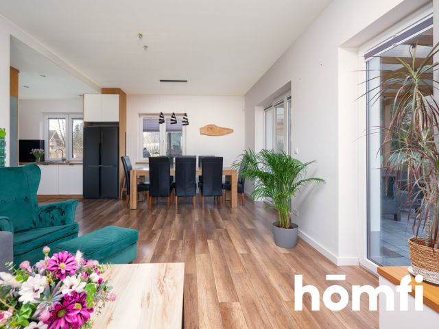 Ready-to-move-in family home with a well-kept garden - Дім - Продаж - Myślenicki, Sułkowice / Krzywaczka