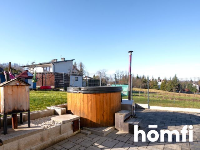 Ready-to-move-in family home with a well-kept garden - Дім - Продаж - Myślenicki, Sułkowice / Krzywaczka