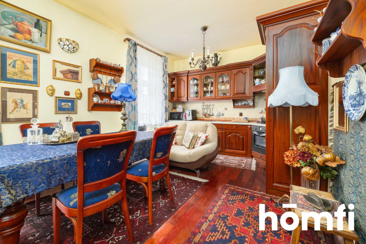 Over 90 square meters apartment with two bathrooms, a storage room and a utility room in the center of Krynica - Квартира - Продаж - Nowosądecki, Krynica-Zdrój