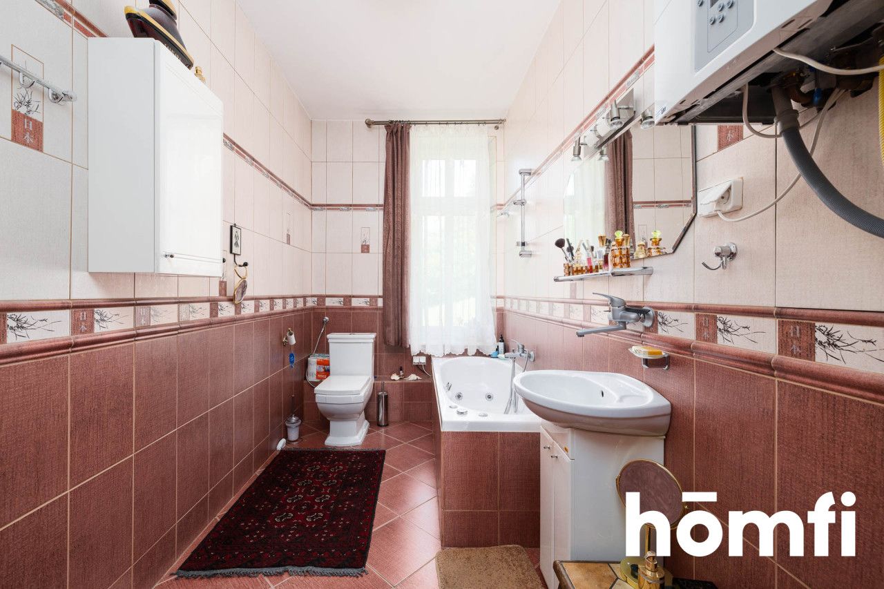 Over 90 square meters apartment with two bathrooms, a storage room and a utility room in the center of Krynica - Квартира - Продаж - Nowosądecki, Krynica-Zdrój