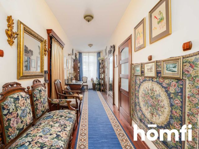 Over 90 square meters apartment with two bathrooms, a storage room and a utility room in the center of Krynica - Квартира - Продаж - Nowosądecki, Krynica-Zdrój