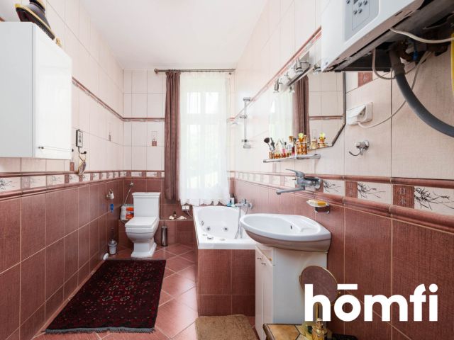 Over 90 square meters apartment with two bathrooms, a storage room and a utility room in the center of Krynica - Квартира - Продаж - Nowosądecki, Krynica-Zdrój