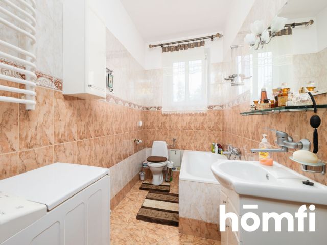 Over 90 square meters apartment with two bathrooms, a storage room and a utility room in the center of Krynica - Квартира - Продаж - Nowosądecki, Krynica-Zdrój