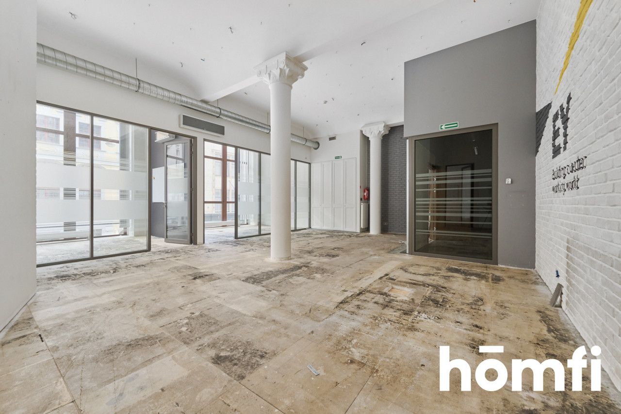 Na wynajem lokal 185 m2 z witrynami Rynek 2 piętro - Комерційне приміщення - Оренда - Wrocław, Stare Miasto / Rynek