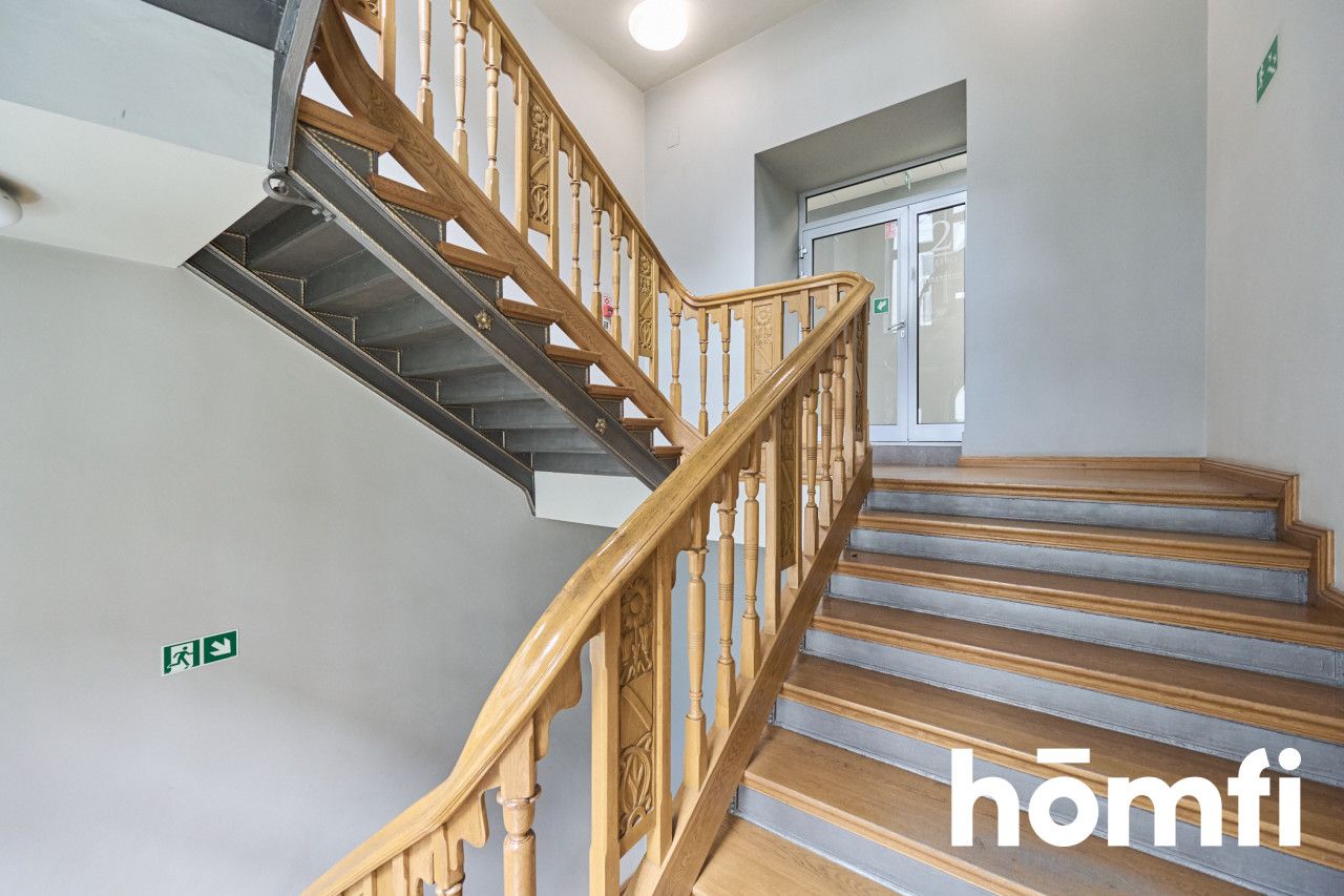 Na wynajem lokal 185 m2 z witrynami Rynek 2 piętro - Lokal użytkowy - Wynajem - Wrocław, Stare Miasto / Rynek