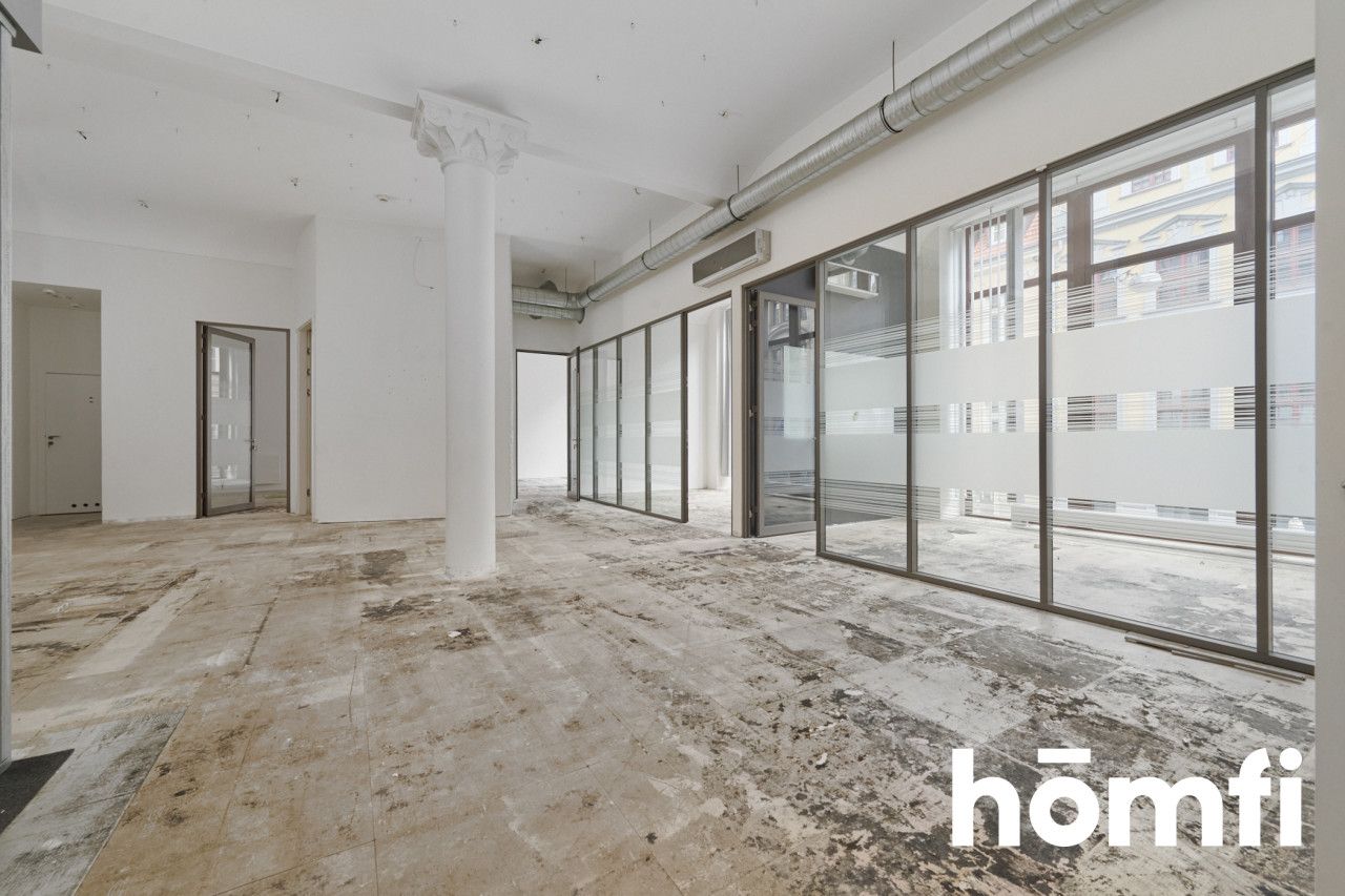 Na wynajem lokal 185 m2 z witrynami Rynek 2 piętro - Комерційне приміщення - Оренда - Wrocław, Stare Miasto / Rynek