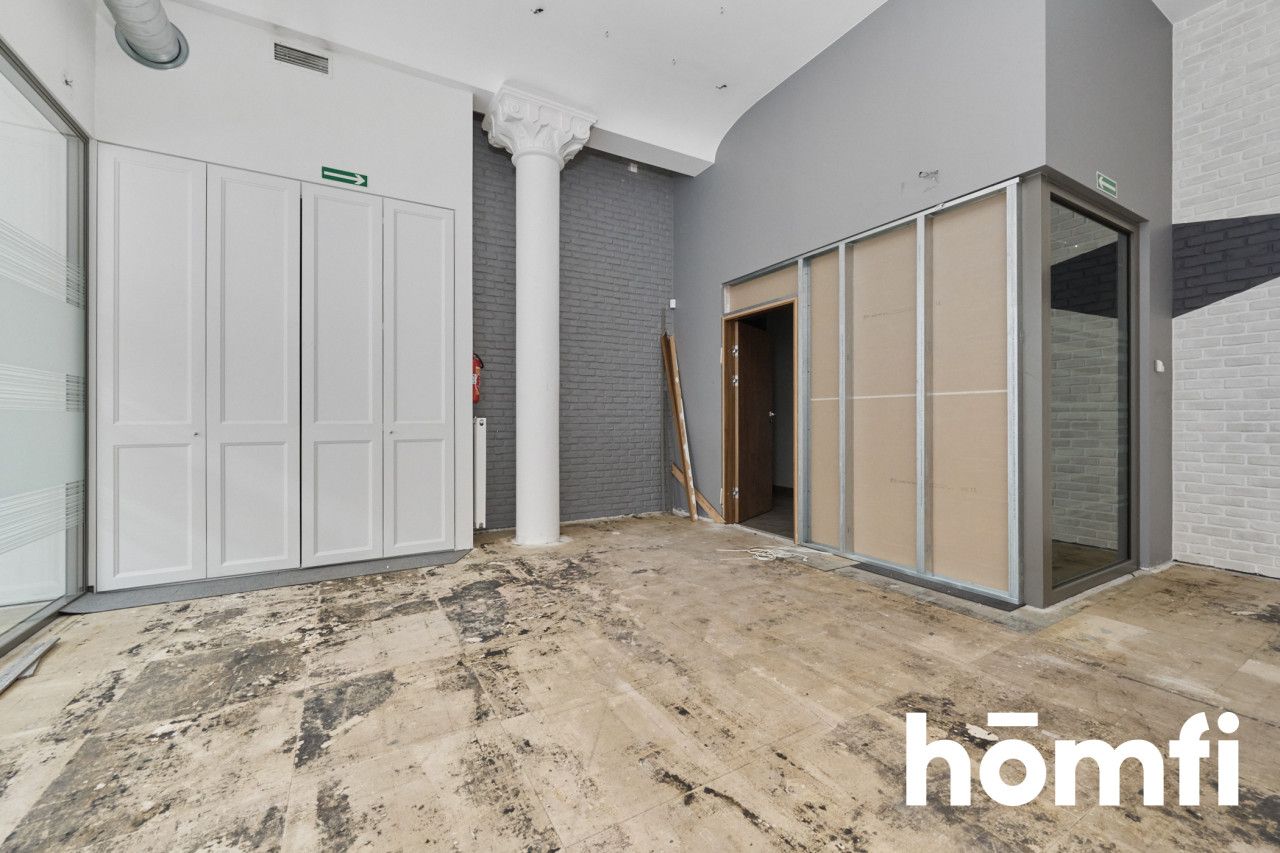 Na wynajem lokal 185 m2 z witrynami Rynek 2 piętro - Комерційне приміщення - Оренда - Wrocław, Stare Miasto / Rynek