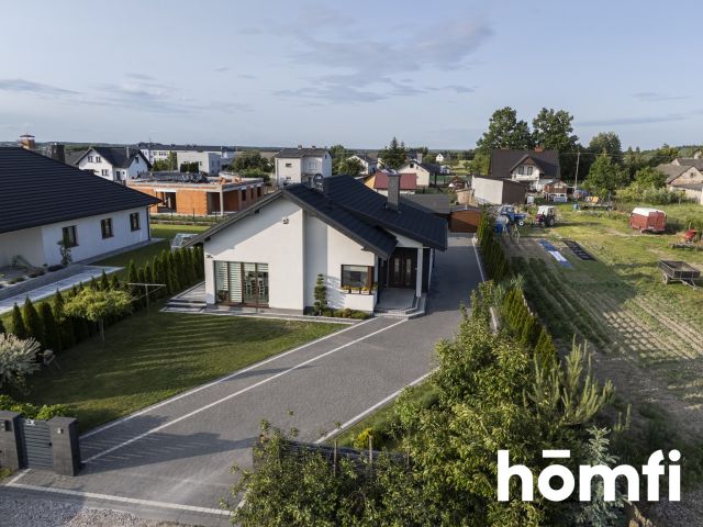 PRZYTULNY DOM PARTEROWY Z OGRODEM TUŻ POD RADOMIEM - Dom - Sprzedaż - Radomski, Zakrzew / Dąbrówka Podłężna