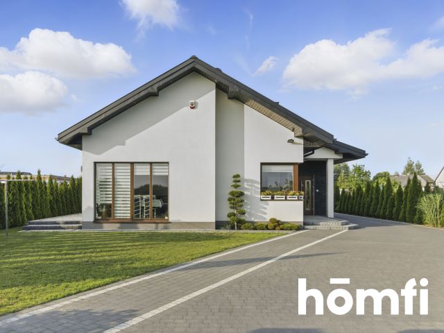 PRZYTULNY DOM PARTEROWY Z OGRODEM TUŻ POD RADOMIEM - Dom - Sprzedaż - Radomski, Zakrzew / Dąbrówka Podłężna