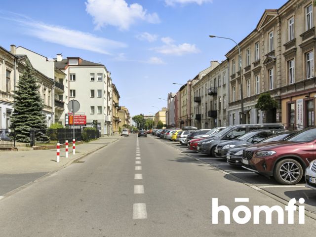 PRZESTRONNA KAWALERKA W CENTRUM RADOMIA - Mieszkanie - Wynajem - Radom, Śródmieście