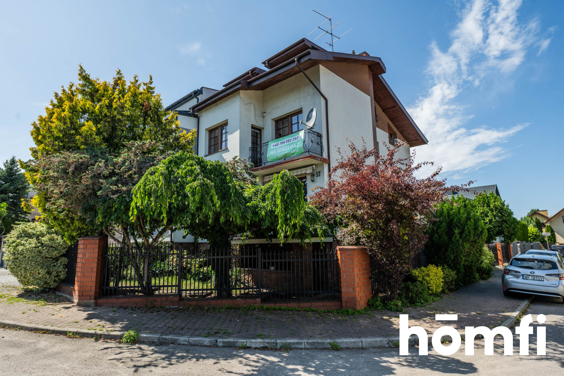 Spacious house in a quiet neighborhood in Halinow - House - Sale - Radom, Halinów