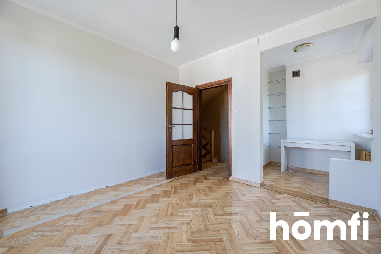 Spacious house in a quiet neighborhood in Halinow - House - Sale - Radom, Halinów