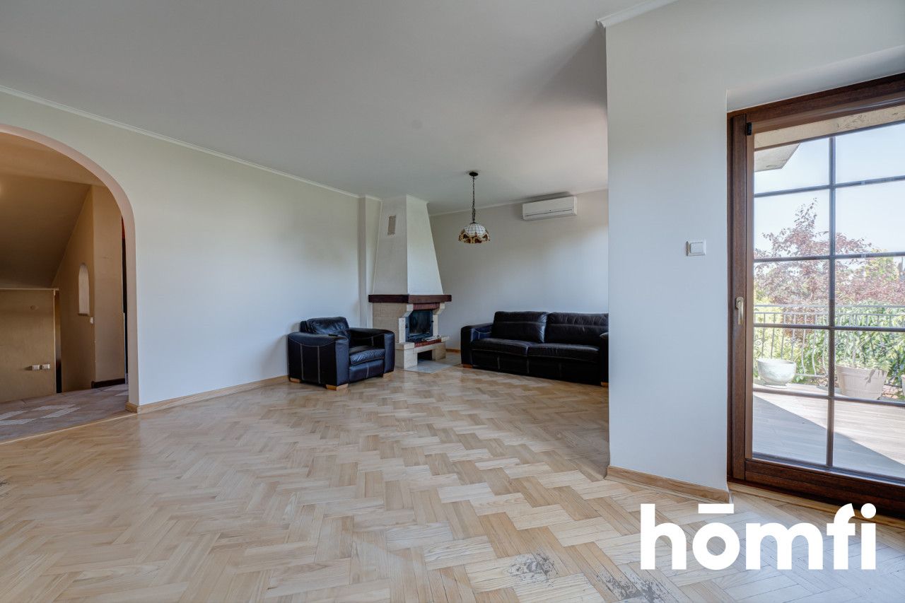 Spacious house in a quiet neighborhood in Halinow - House - Sale - Radom, Halinów