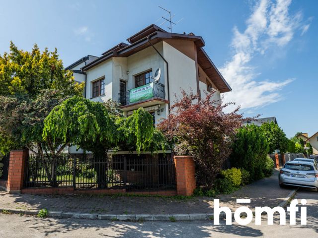 Spacious house in a quiet neighborhood in Halinow - House - Sale - Radom, Halinów