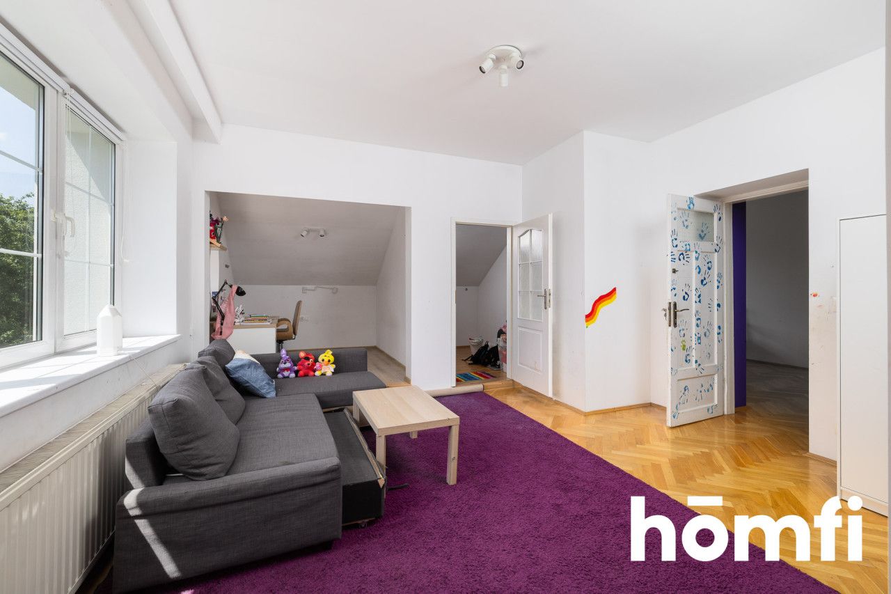 Restored manor house in the center of Olkusz with a total area of ​​313 m2, located 40 km from Krakow and 50 km from Katowice - House - Sale - Olkuski, Olkusz