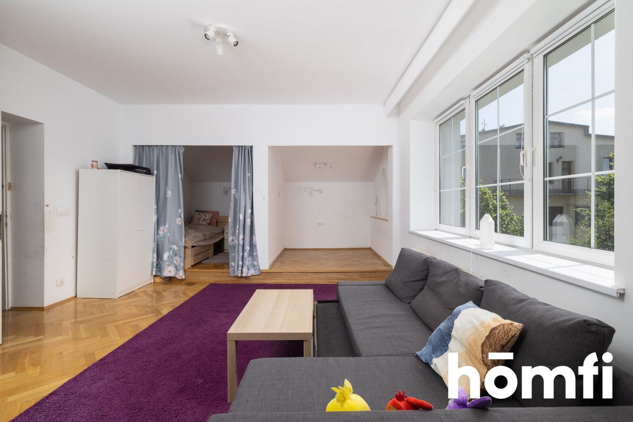 Restored manor house in the center of Olkusz with a total area of ​​313 m2, located 40 km from Krakow and 50 km from Katowice - Дім - Продаж - Olkuski, Olkusz