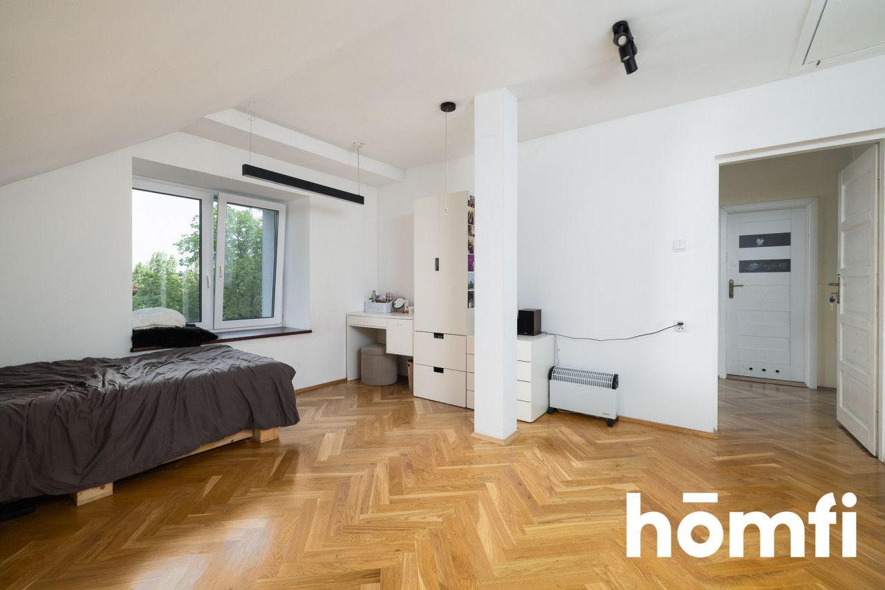 Restored manor house in the center of Olkusz with a total area of ​​313 m2, located 40 km from Krakow and 50 km from Katowice - House - Sale - Olkuski, Olkusz