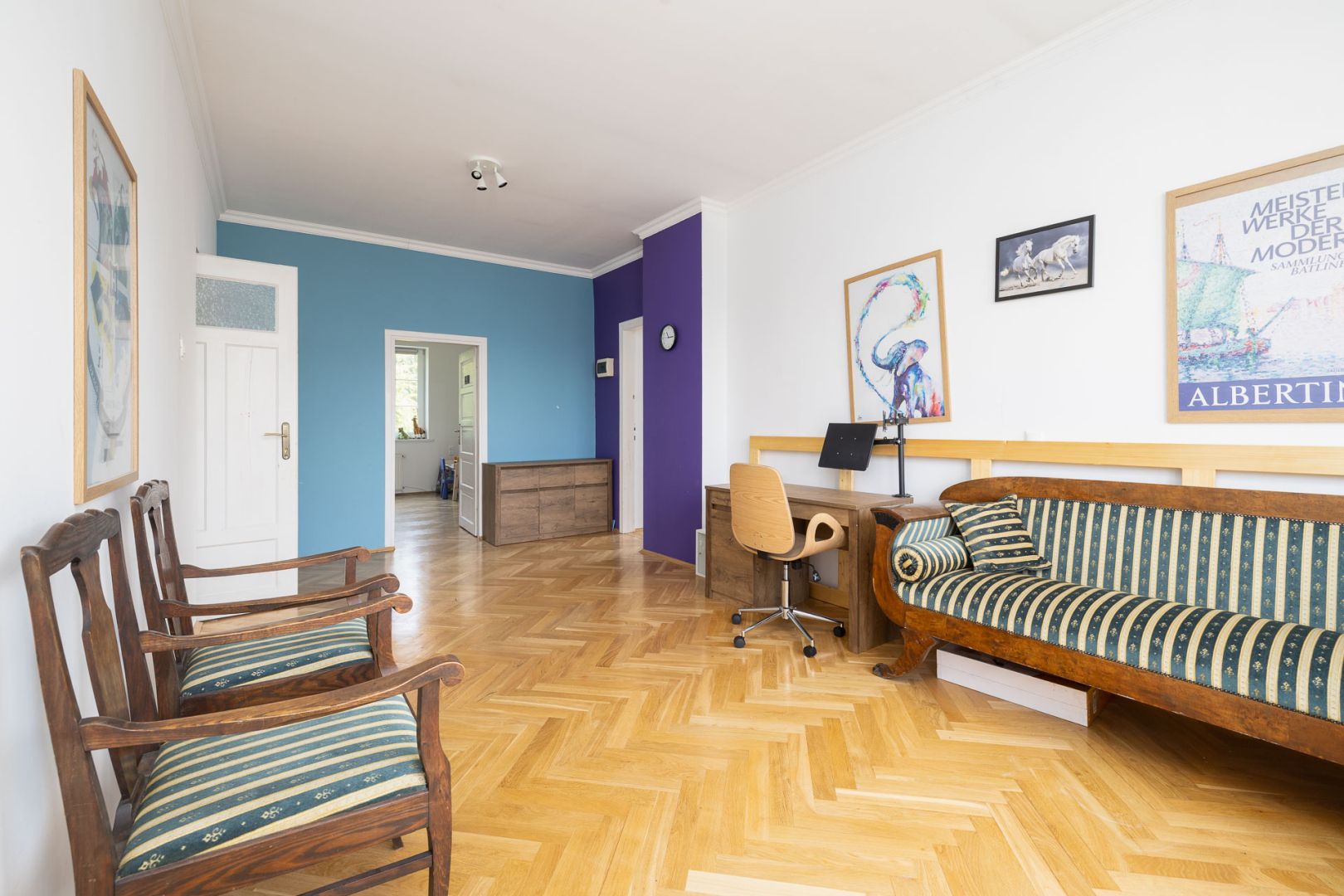 Restored manor house in the center of Olkusz with a total area of ​​313 m2, located 40 km from Krakow and 50 km from Katowice - Дім - Продаж - Olkuski, Olkusz